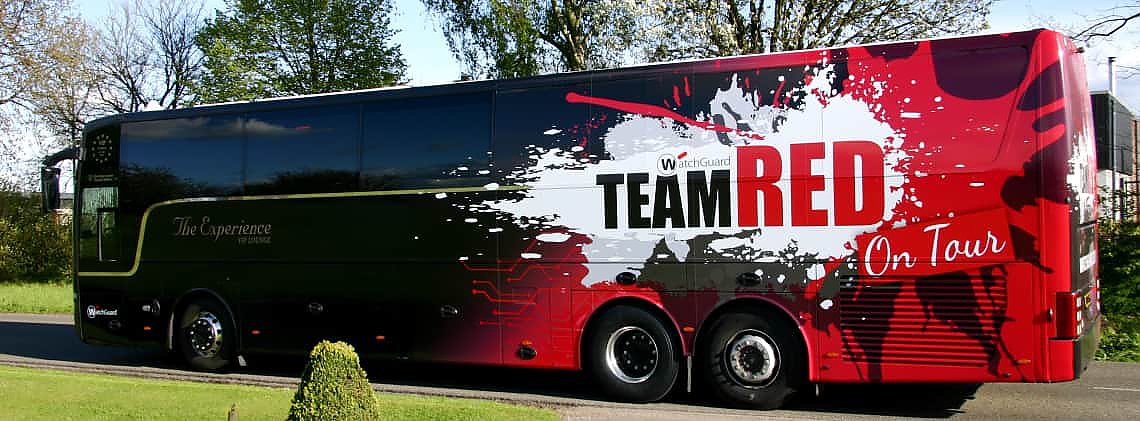 bus reclame branding Team Red