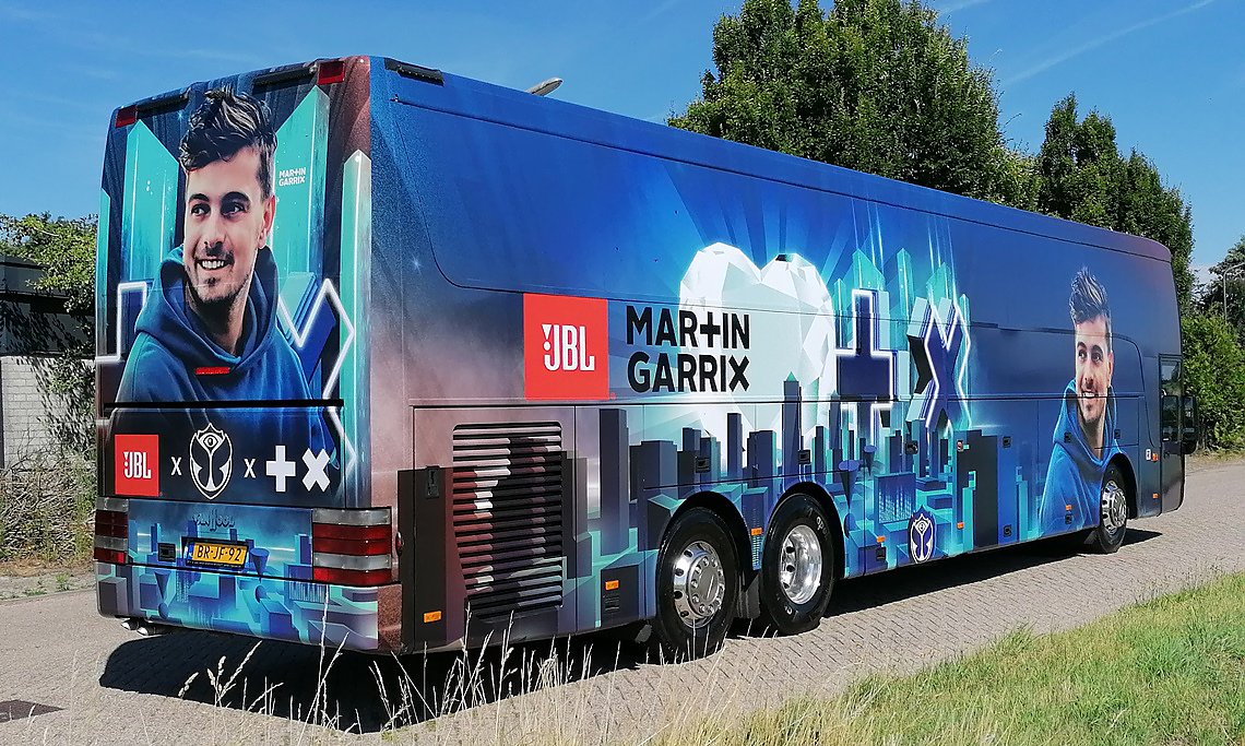 branding luxe bus martin garrix